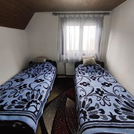 Vikendica Porodicna Oaza - Family House *