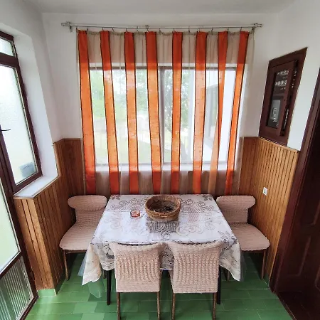 Vikendica Porodicna Oaza - Family House Kosjeric